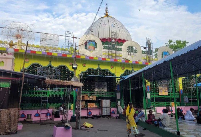 Hazarath Thable Alam Badhusa Nathervali Darga, Tiruchirappalli, Tamil Nadu - Vushii.com
